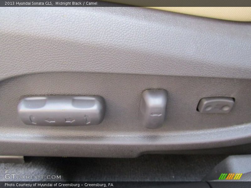 Midnight Black / Camel 2013 Hyundai Sonata GLS