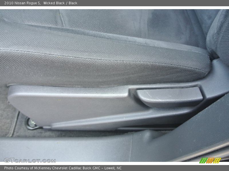 Wicked Black / Black 2010 Nissan Rogue S