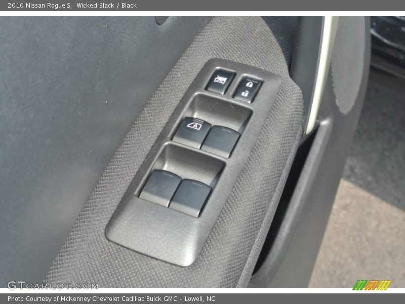 Wicked Black / Black 2010 Nissan Rogue S