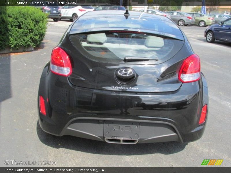Ultra Black / Gray 2013 Hyundai Veloster