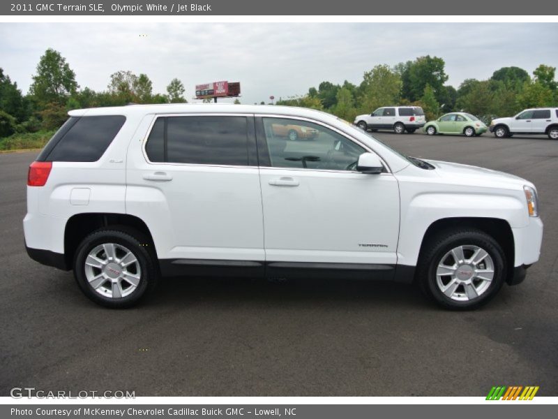 Olympic White / Jet Black 2011 GMC Terrain SLE