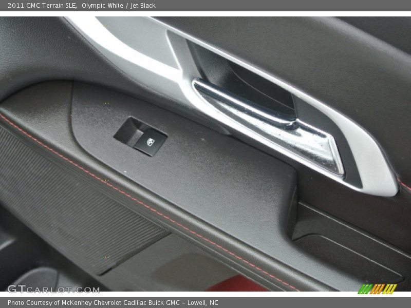 Olympic White / Jet Black 2011 GMC Terrain SLE