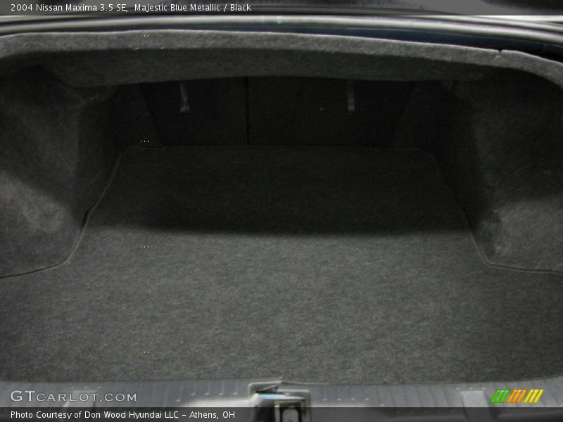 Majestic Blue Metallic / Black 2004 Nissan Maxima 3.5 SE