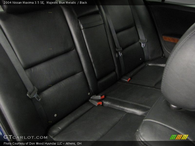 Majestic Blue Metallic / Black 2004 Nissan Maxima 3.5 SE
