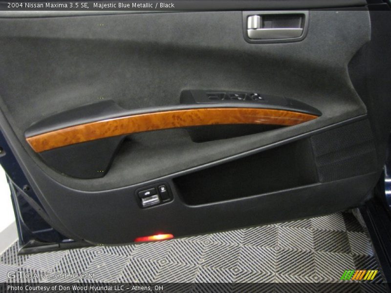 Majestic Blue Metallic / Black 2004 Nissan Maxima 3.5 SE
