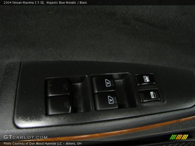 Majestic Blue Metallic / Black 2004 Nissan Maxima 3.5 SE