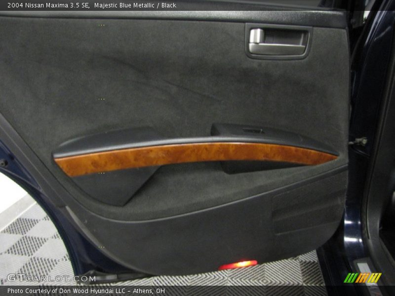 Majestic Blue Metallic / Black 2004 Nissan Maxima 3.5 SE
