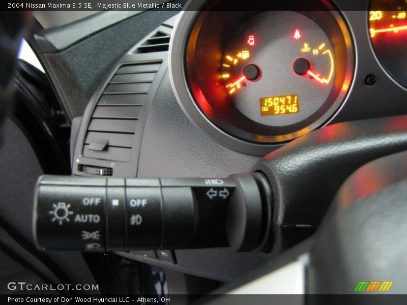 Majestic Blue Metallic / Black 2004 Nissan Maxima 3.5 SE