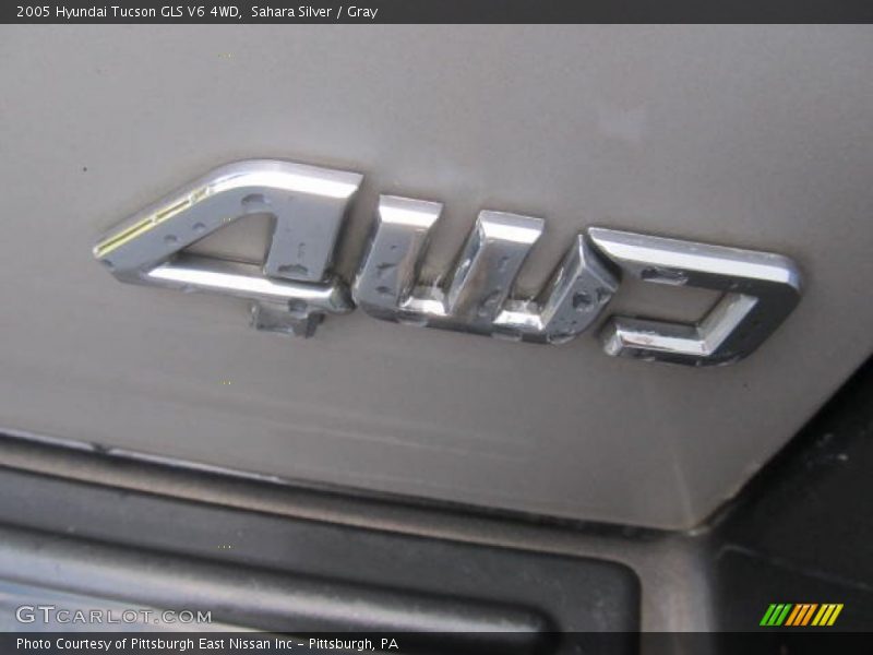 Sahara Silver / Gray 2005 Hyundai Tucson GLS V6 4WD