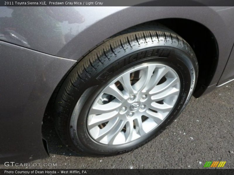 Predawn Gray Mica / Light Gray 2011 Toyota Sienna XLE