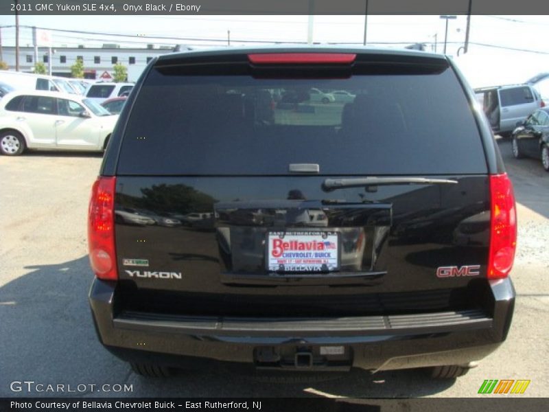 Onyx Black / Ebony 2011 GMC Yukon SLE 4x4