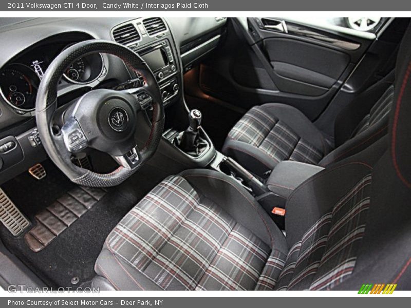 Candy White / Interlagos Plaid Cloth 2011 Volkswagen GTI 4 Door