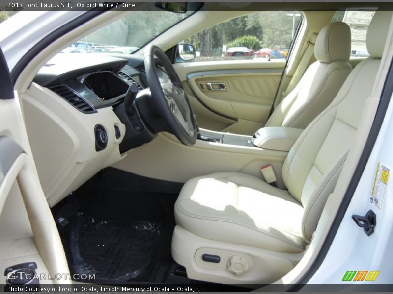 Oxford White / Dune 2013 Ford Taurus SEL
