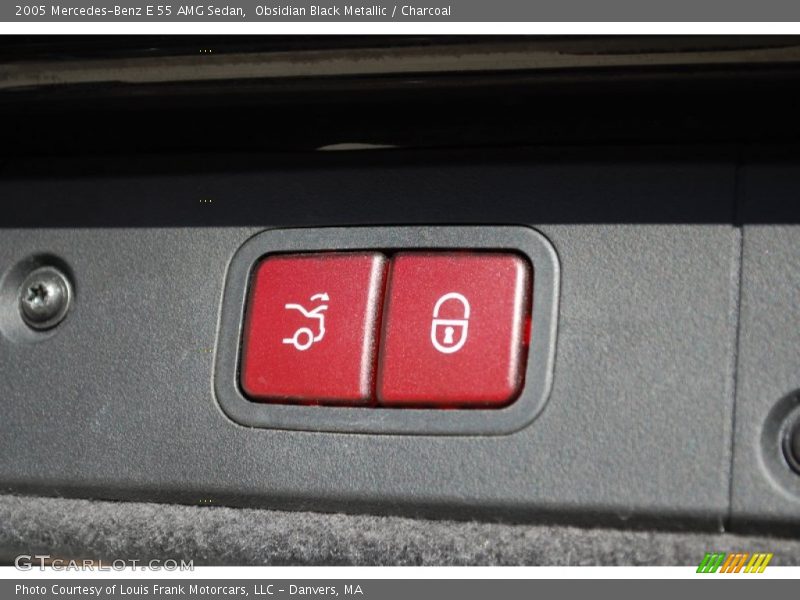 Obsidian Black Metallic / Charcoal 2005 Mercedes-Benz E 55 AMG Sedan