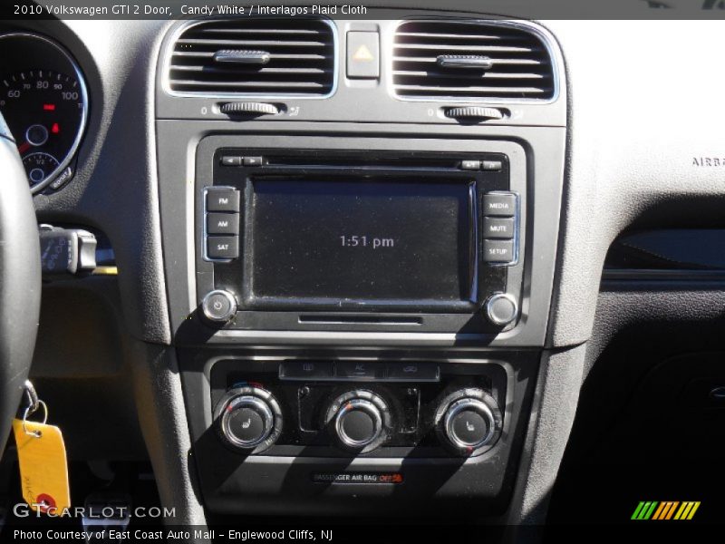 Candy White / Interlagos Plaid Cloth 2010 Volkswagen GTI 2 Door