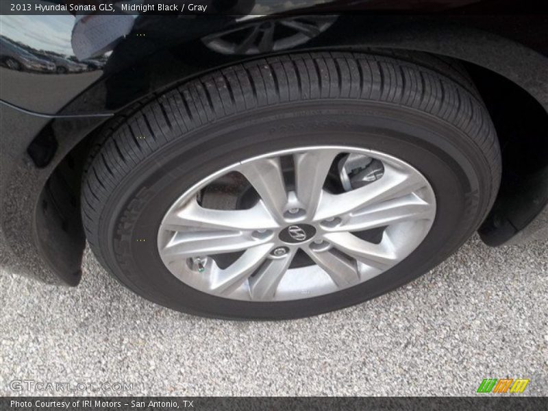 Midnight Black / Gray 2013 Hyundai Sonata GLS
