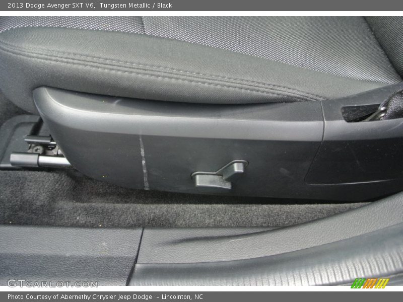 Tungsten Metallic / Black 2013 Dodge Avenger SXT V6