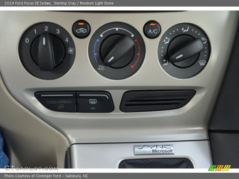 Sterling Gray / Medium Light Stone 2014 Ford Focus SE Sedan