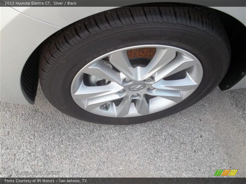 Silver / Black 2013 Hyundai Elantra GT