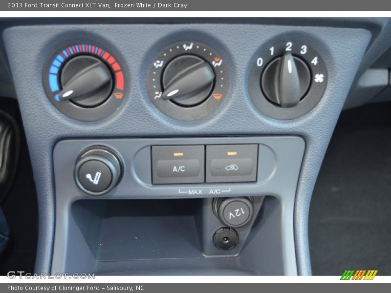 Controls of 2013 Transit Connect XLT Van