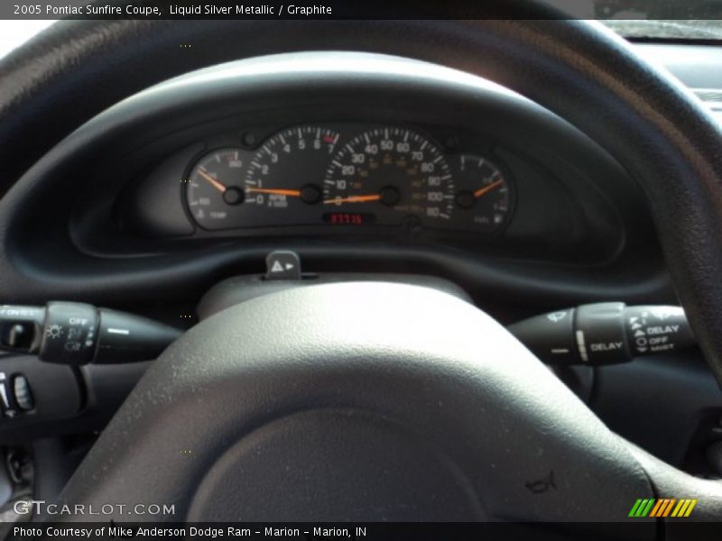 Liquid Silver Metallic / Graphite 2005 Pontiac Sunfire Coupe