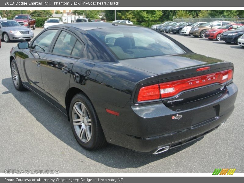 Phantom Black Tri-Coat Pearl / Black 2013 Dodge Charger R/T