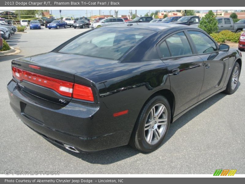 Phantom Black Tri-Coat Pearl / Black 2013 Dodge Charger R/T