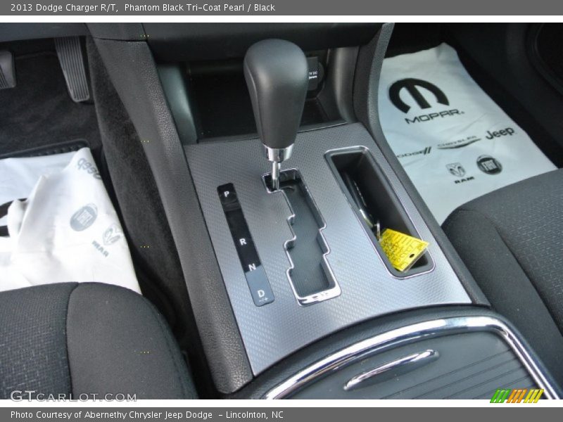 Phantom Black Tri-Coat Pearl / Black 2013 Dodge Charger R/T