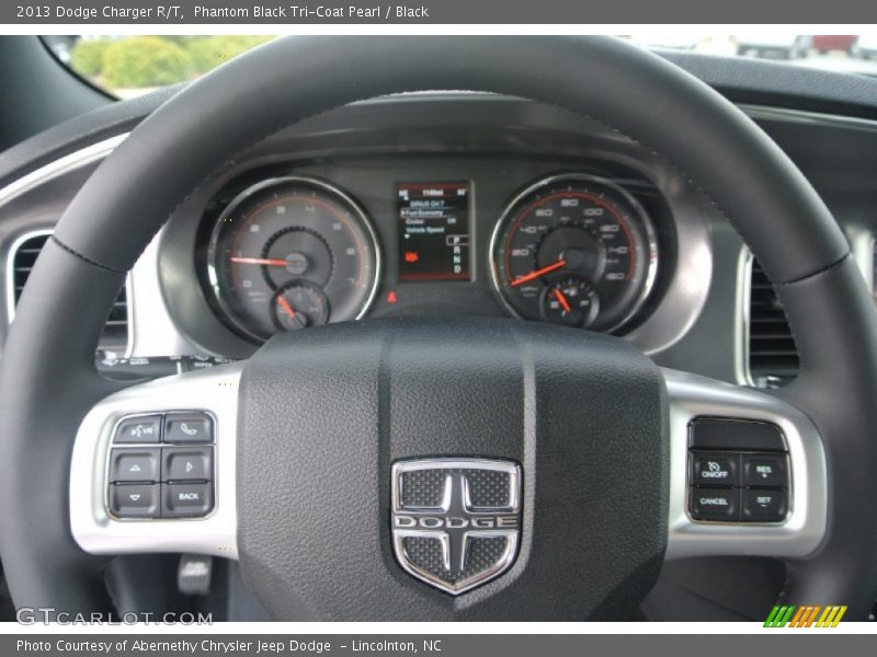 Phantom Black Tri-Coat Pearl / Black 2013 Dodge Charger R/T