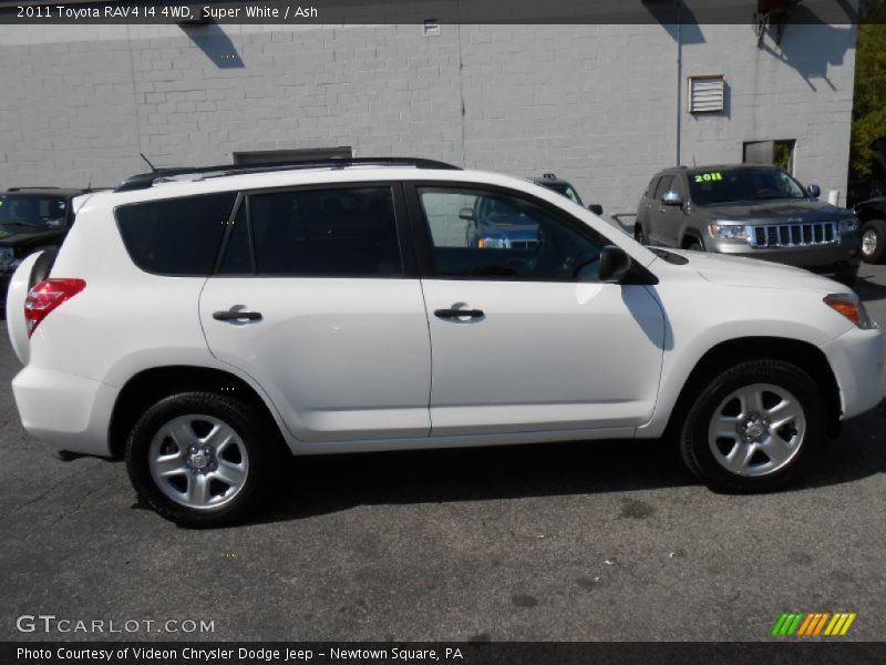 Super White / Ash 2011 Toyota RAV4 I4 4WD