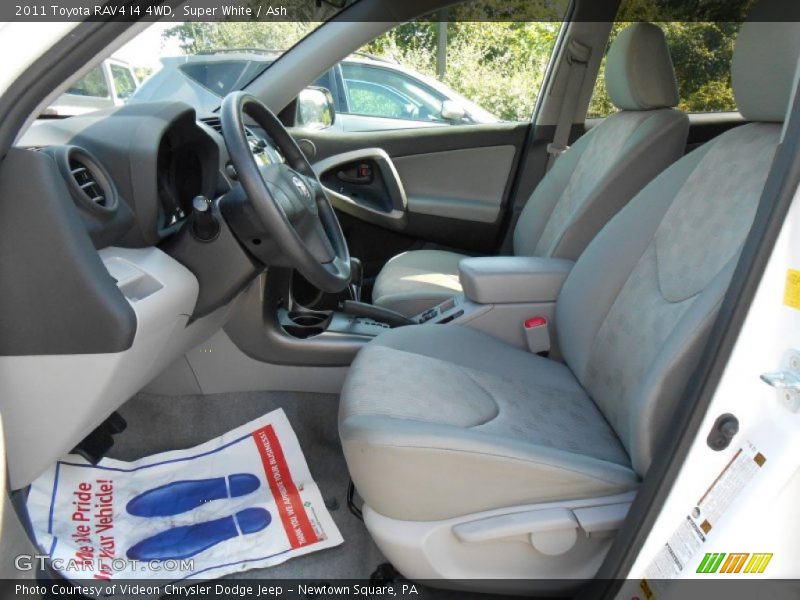 Super White / Ash 2011 Toyota RAV4 I4 4WD