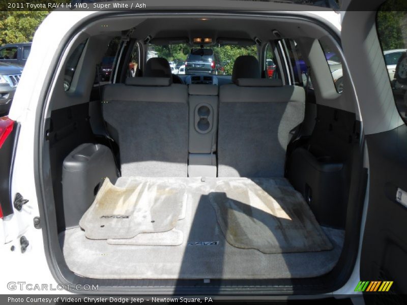 Super White / Ash 2011 Toyota RAV4 I4 4WD