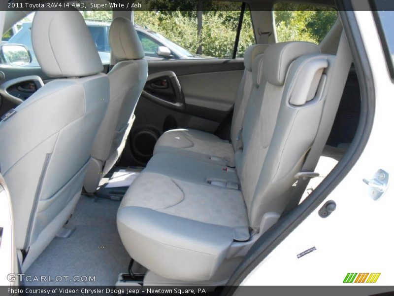 Super White / Ash 2011 Toyota RAV4 I4 4WD
