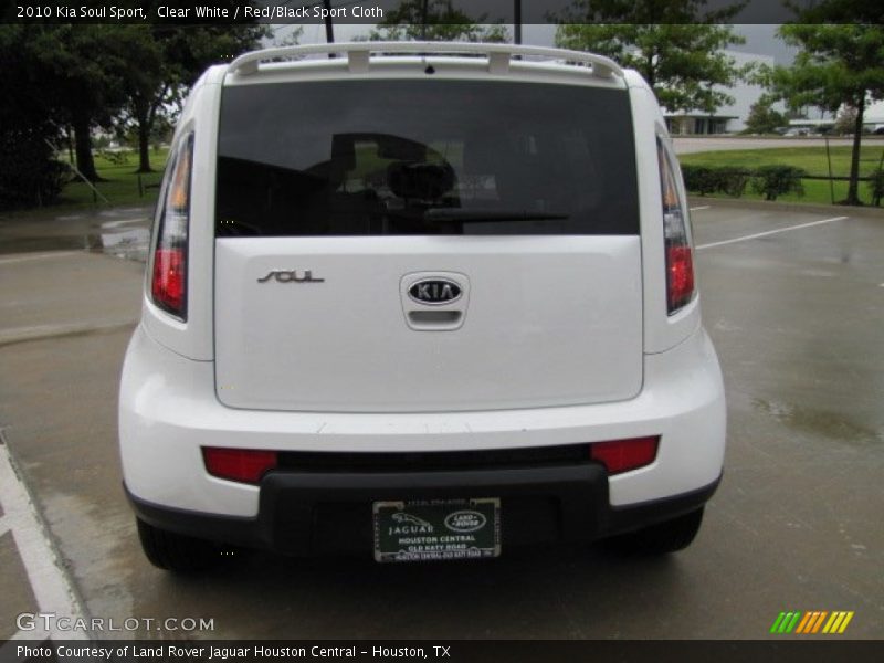 Clear White / Red/Black Sport Cloth 2010 Kia Soul Sport