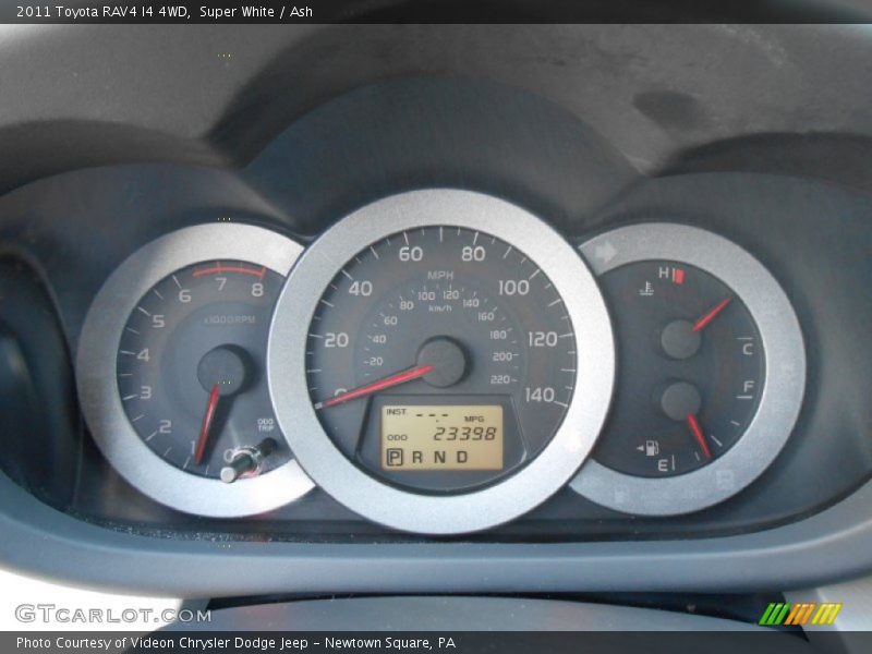 Super White / Ash 2011 Toyota RAV4 I4 4WD