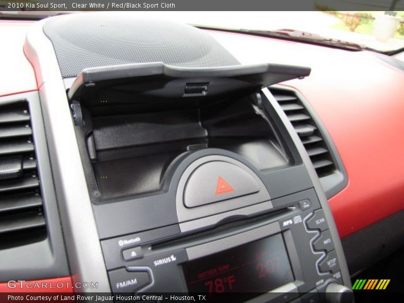Clear White / Red/Black Sport Cloth 2010 Kia Soul Sport