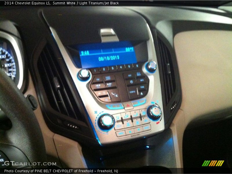 Summit White / Light Titanium/Jet Black 2014 Chevrolet Equinox LS