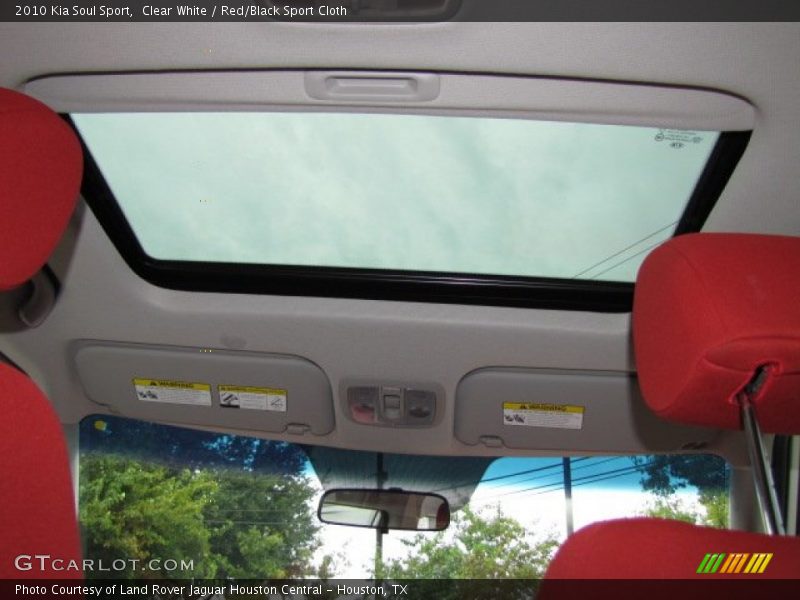 Clear White / Red/Black Sport Cloth 2010 Kia Soul Sport