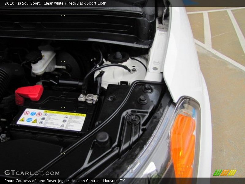 Clear White / Red/Black Sport Cloth 2010 Kia Soul Sport