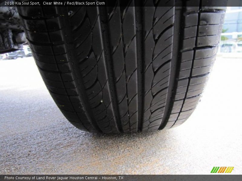 Clear White / Red/Black Sport Cloth 2010 Kia Soul Sport