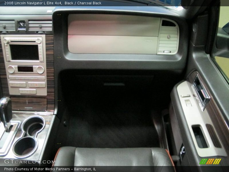 Black / Charcoal Black 2008 Lincoln Navigator L Elite 4x4
