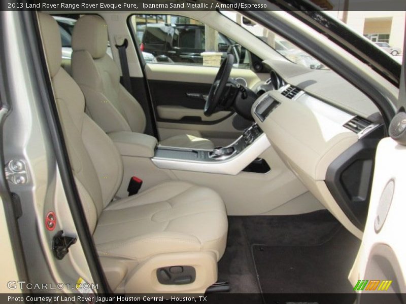 Ipanema Sand Metallic / Almond/Espresso 2013 Land Rover Range Rover Evoque Pure