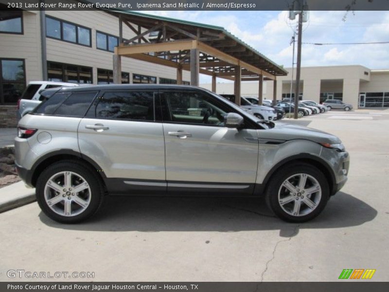 Ipanema Sand Metallic / Almond/Espresso 2013 Land Rover Range Rover Evoque Pure