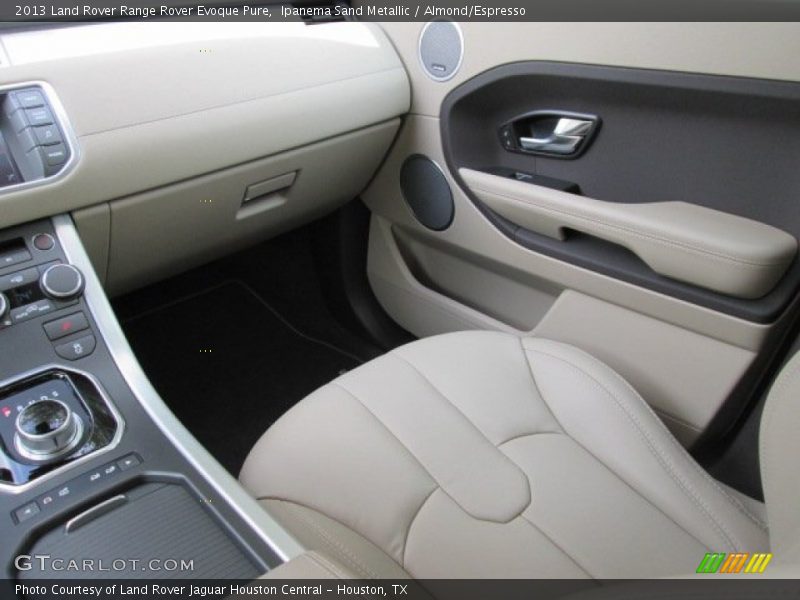 Ipanema Sand Metallic / Almond/Espresso 2013 Land Rover Range Rover Evoque Pure