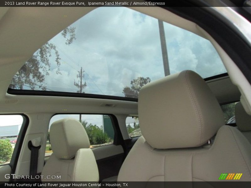 Ipanema Sand Metallic / Almond/Espresso 2013 Land Rover Range Rover Evoque Pure