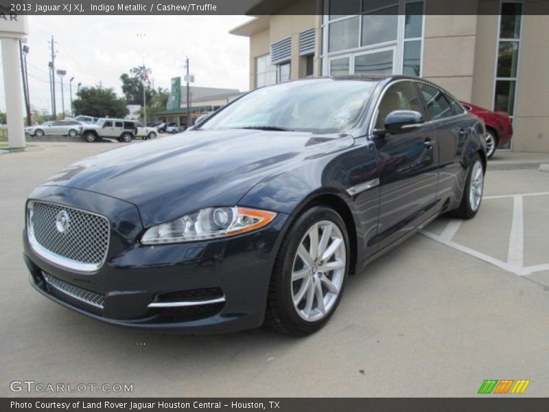 Front 3/4 View of 2013 XJ XJ