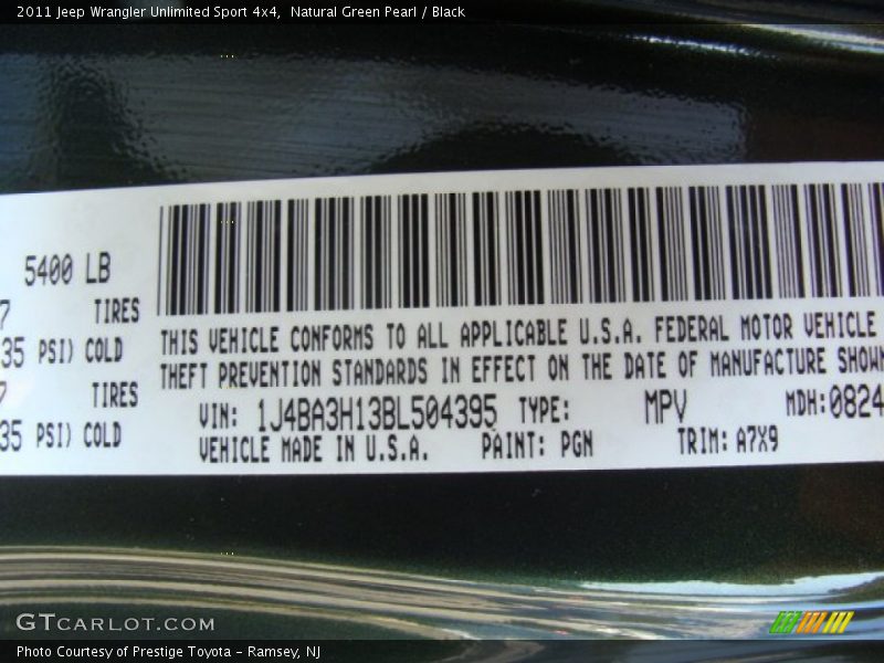 Natural Green Pearl / Black 2011 Jeep Wrangler Unlimited Sport 4x4