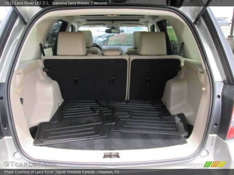 Ipanema Sand Metallic / Almond 2012 Land Rover LR2 3.2