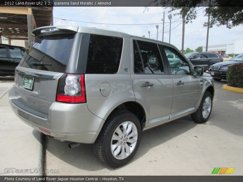 Ipanema Sand Metallic / Almond 2012 Land Rover LR2 3.2