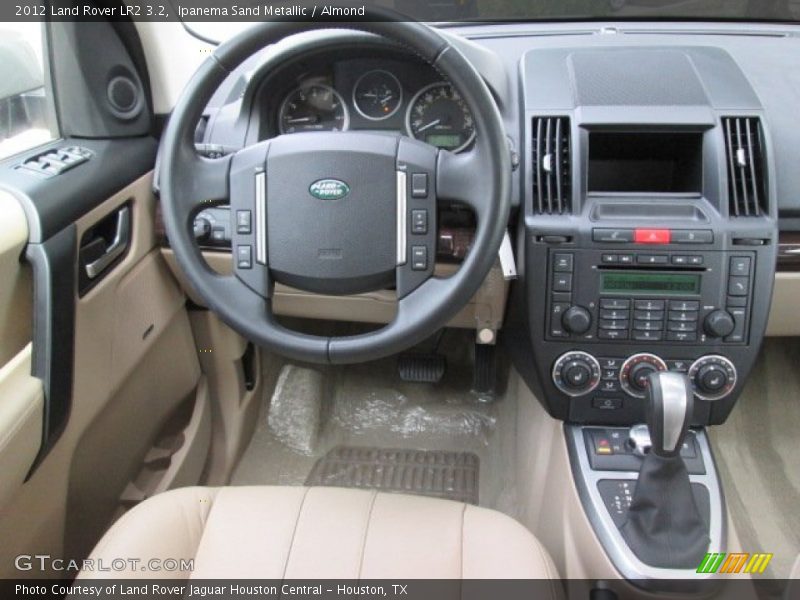 Ipanema Sand Metallic / Almond 2012 Land Rover LR2 3.2